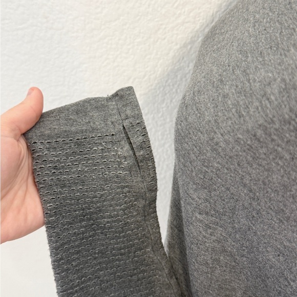 Fabletics Kathie Ruched Back Long-Sleeve Top - Picture 4 of 6